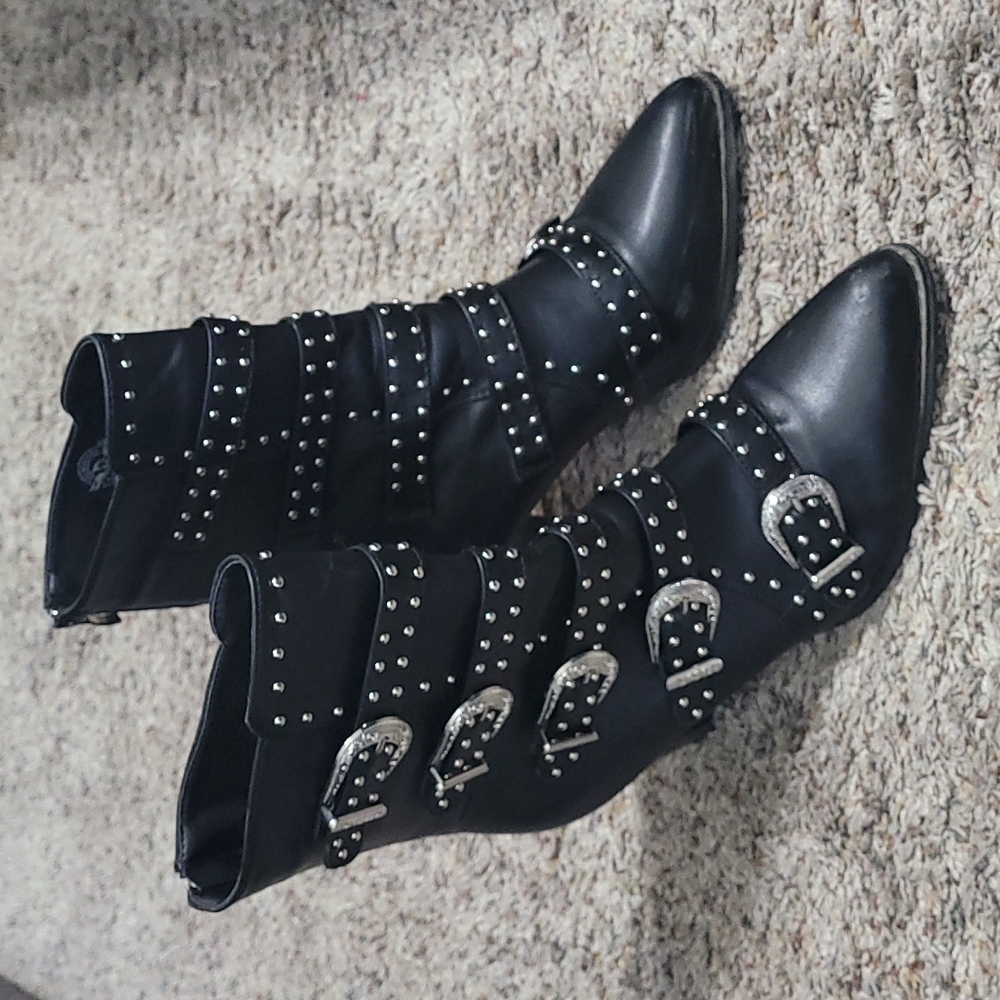 Milwaukee performance woman's biker boots.